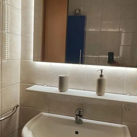 Apartment Le Scuderie, Centro Storico Intra