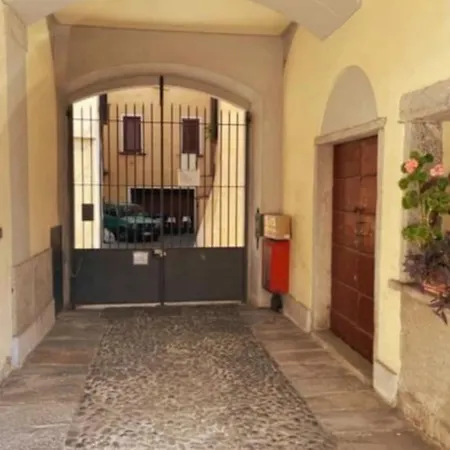 Le Scuderie, Centro Storico