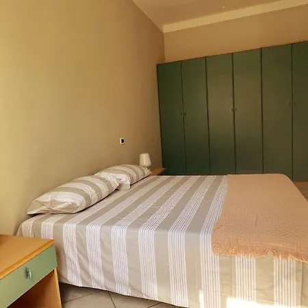 Le Scuderie, Centro Storico Apartment Intra